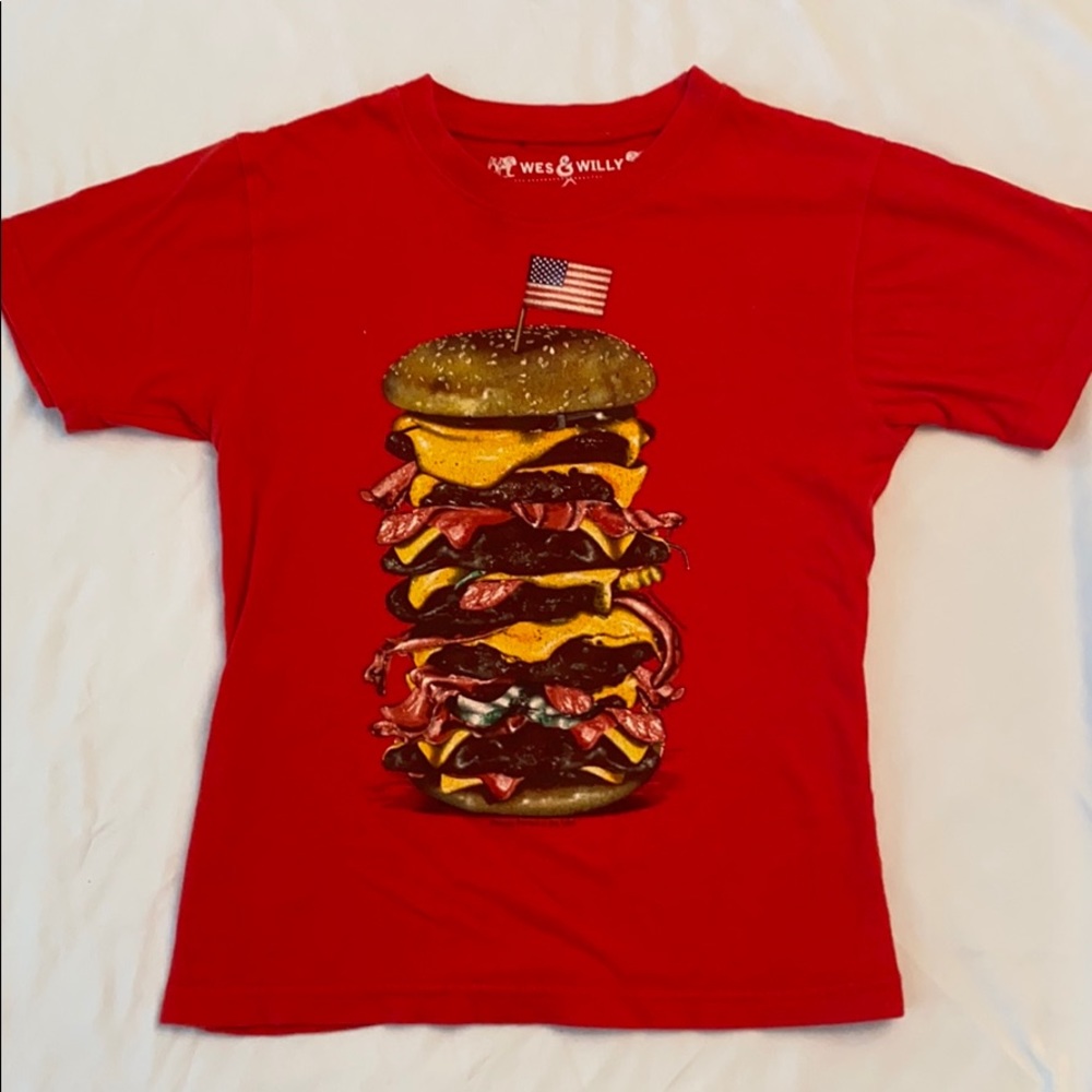 Like New!! Wes&Willy boys red hamburger tee